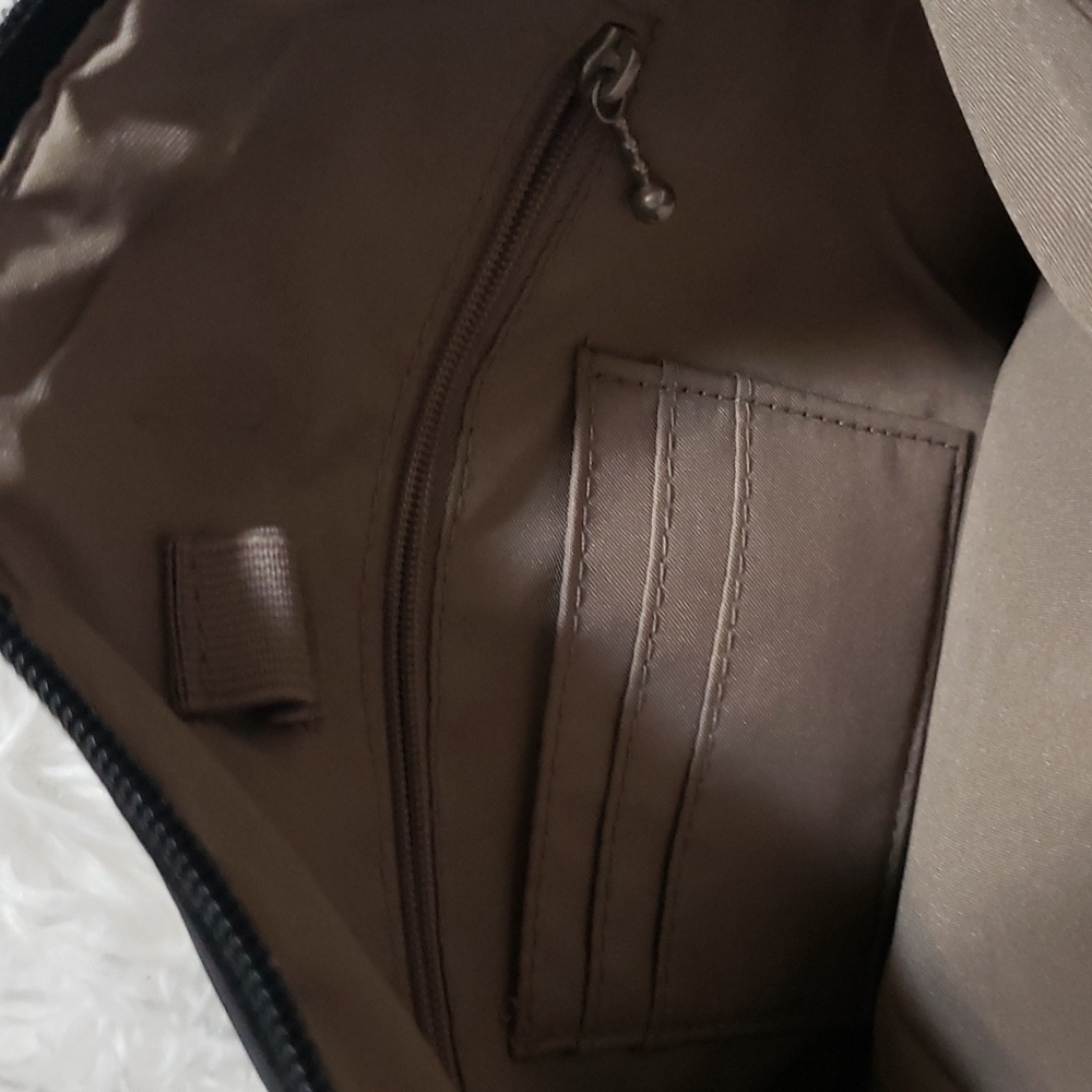 Baggallini black cross body bag - Picture 5 of 5